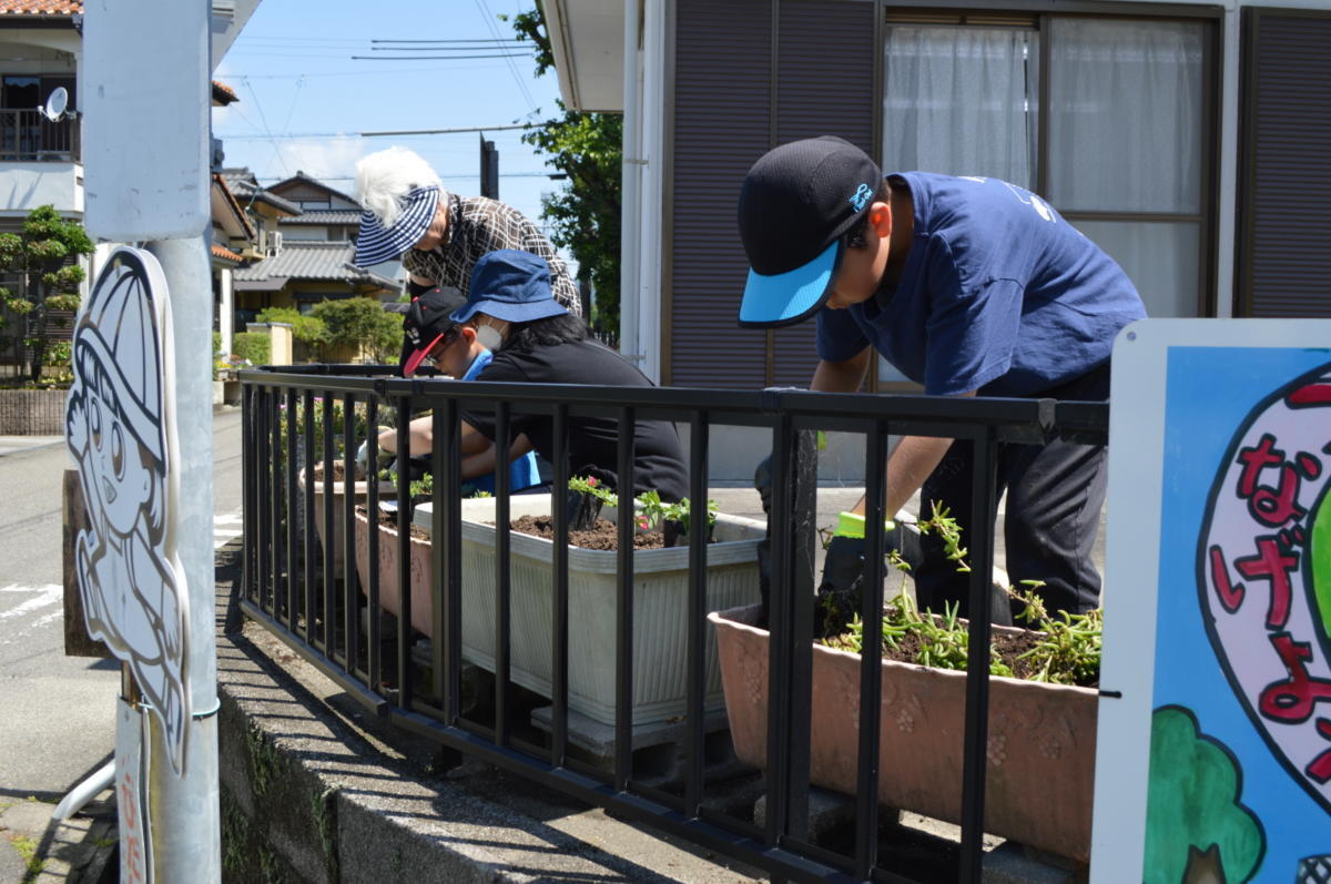 花植えの様子